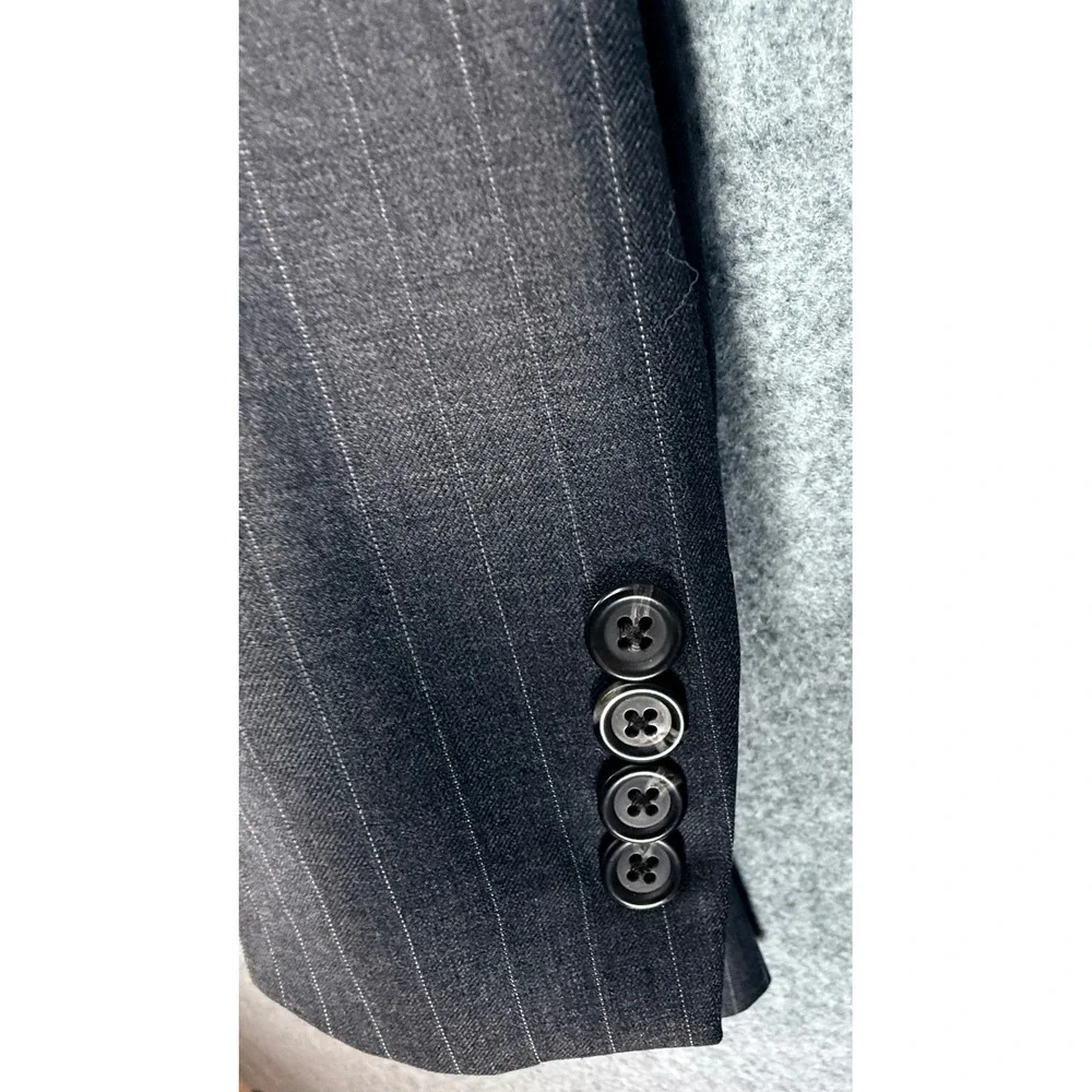 Chaps Ralph Lauren Mens Grey Pinstripe Wool Blazer Sport Coat Made in Canada
